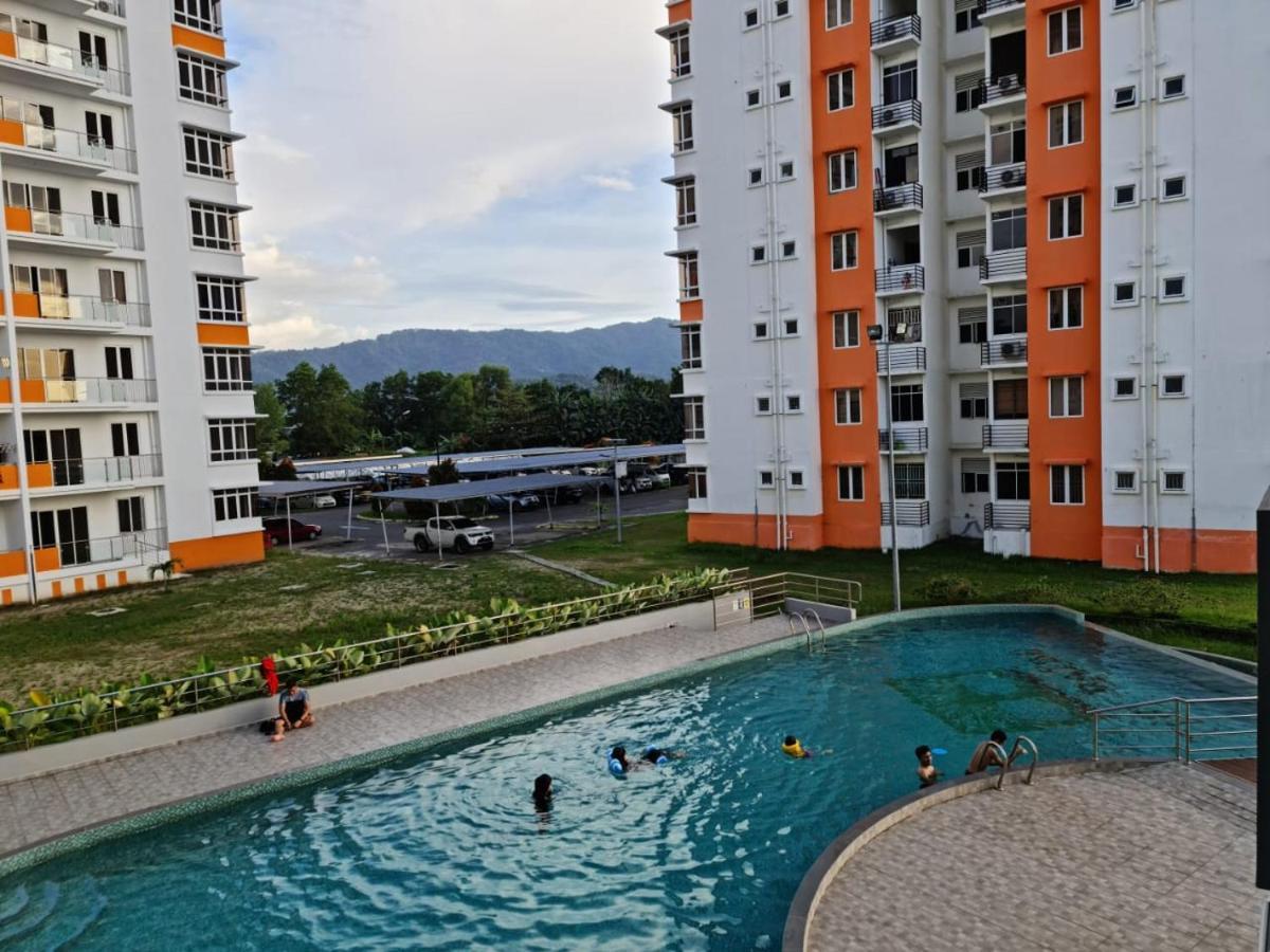 Rhr Deluxe Guesthouse Kinarut Papar Sabah - Pool View מראה חיצוני תמונה