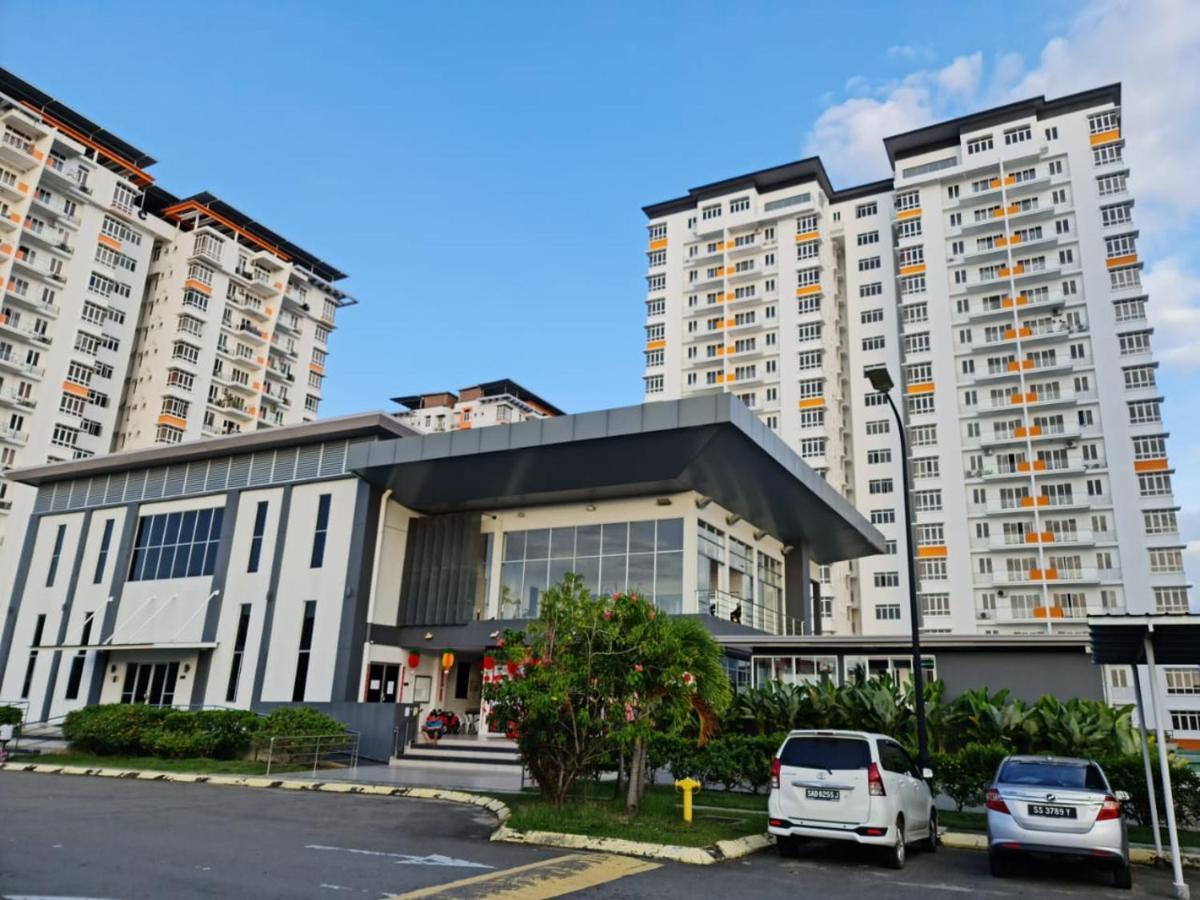 Rhr Deluxe Guesthouse Kinarut Papar Sabah - Pool View מראה חיצוני תמונה