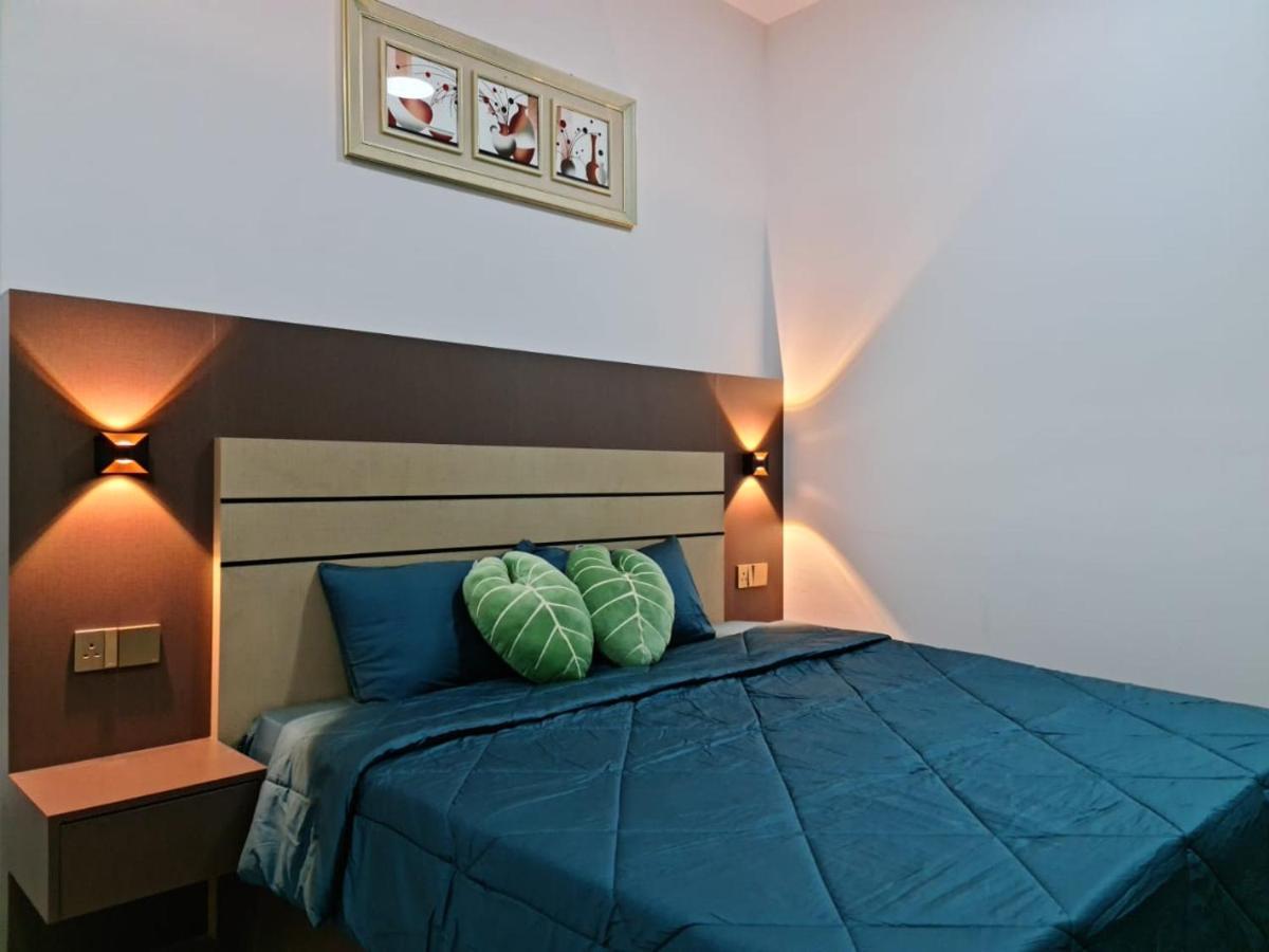 Rhr Deluxe Guesthouse Kinarut Papar Sabah - Pool View מראה חיצוני תמונה