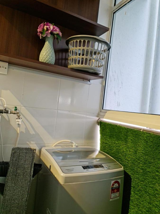 Rhr Deluxe Guesthouse Kinarut Papar Sabah - Pool View מראה חיצוני תמונה