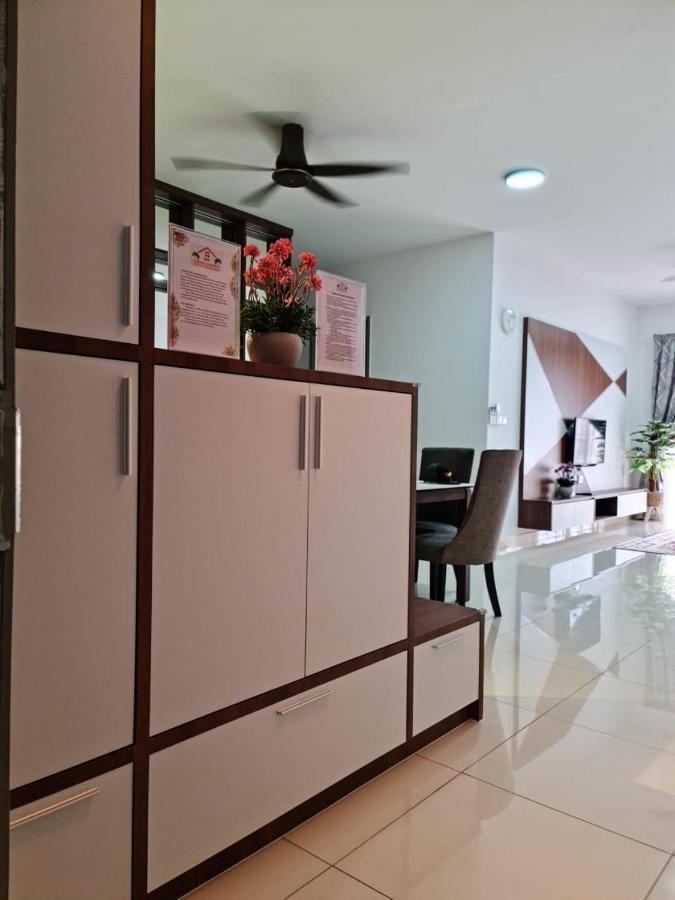 Rhr Deluxe Guesthouse Kinarut Papar Sabah - Pool View מראה חיצוני תמונה